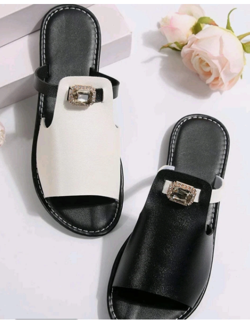 Women’s Flat Slip-On Sandals with Buckle Detail – EU 37